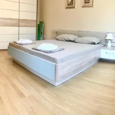 корал Apartament *
